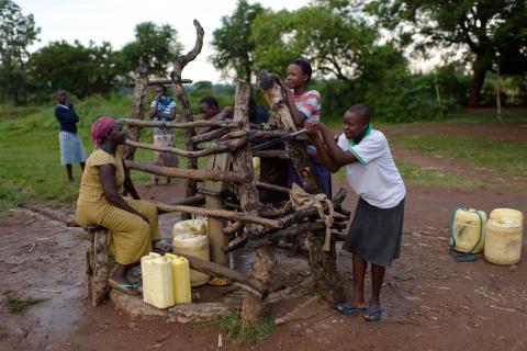 FACILITAREMOS ACCESO A AGUA POTABLE EN UGANDA