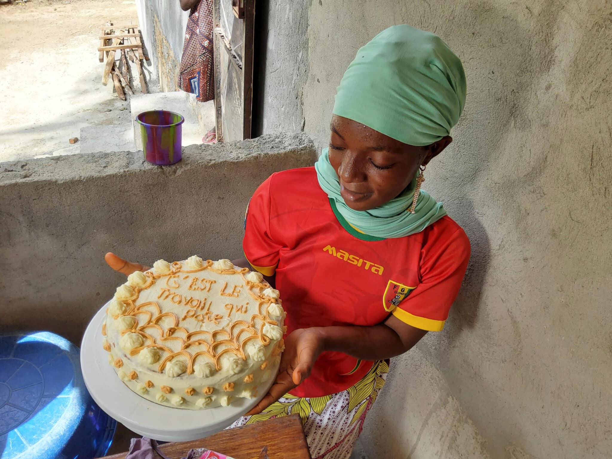 De abandonar la escuela a emprendedora de repostería