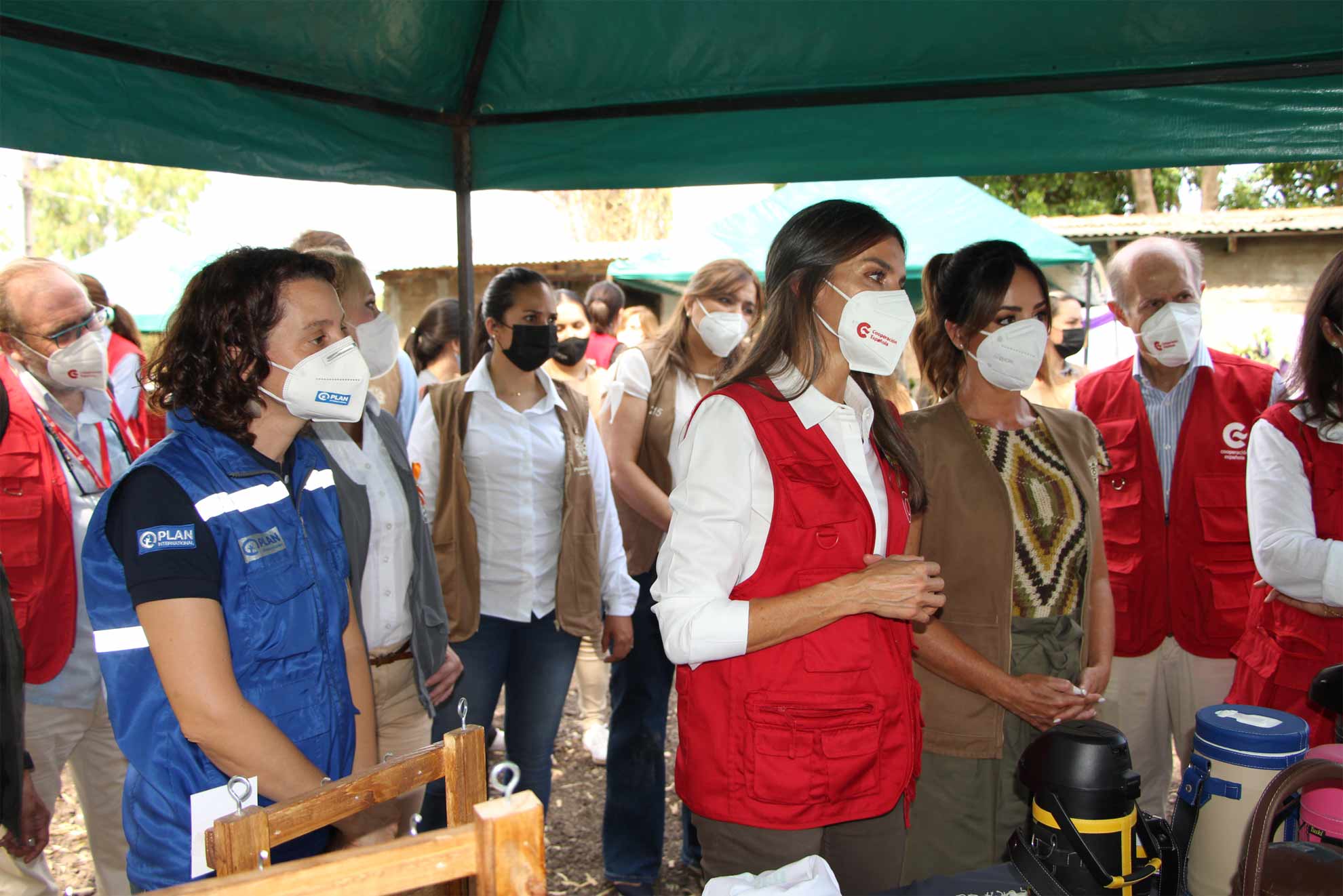 S.M. la Reina Doña Letizia visita nuestro programa de formación y apoyo al emprendimiento en Paraguay