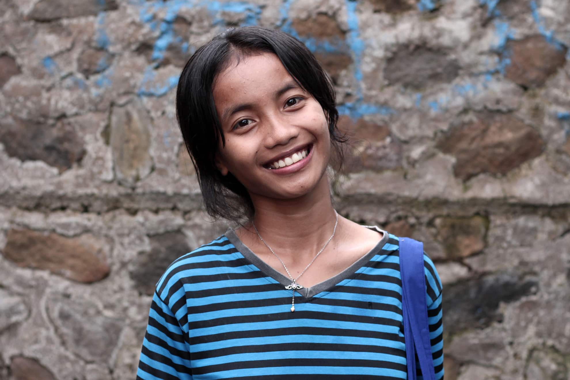 Venta, una líder juvenil que lucha contra el matrimonio infantil en Indonesia