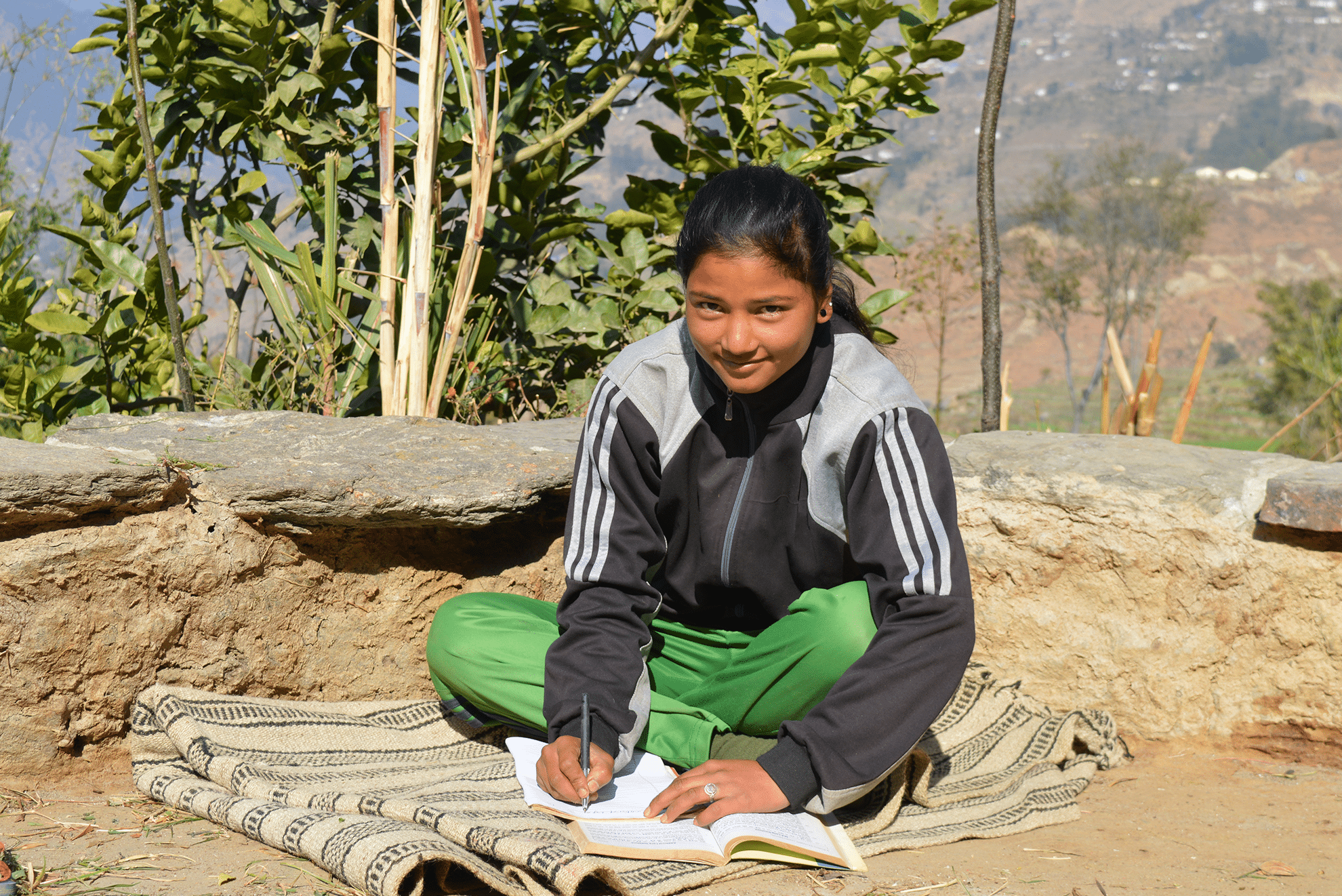 Educación y esperanza: Shristi regresa a las aulas y retoma sus sueños