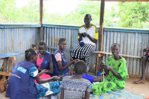Nyalat lucha por los derechos de las niñas en un campamento de refugiados