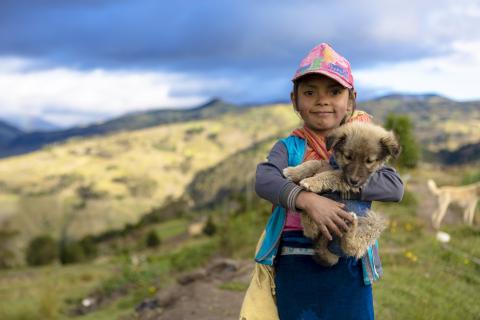 Unimos medicina y tradición para ayudar a las chicas indígenas de Ecuador