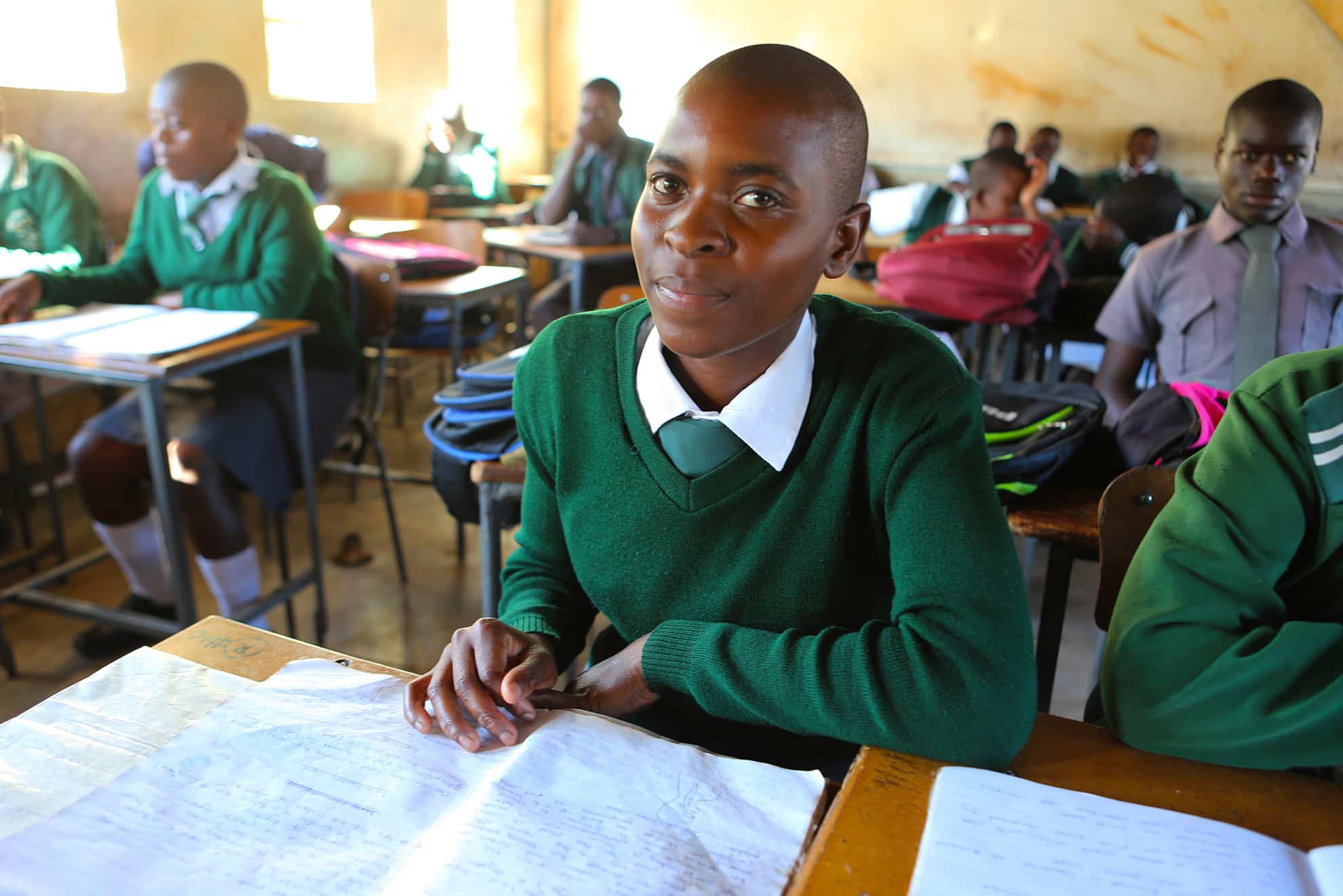 Zimbabue: El país de los 16 idiomas en el que trabajamos por la educación de calidad 